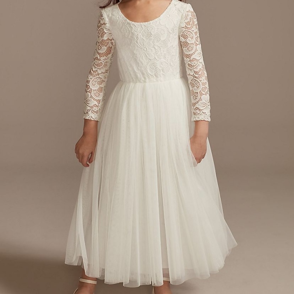 David’s Bridal Scalloped Lace Flower Girl Dress